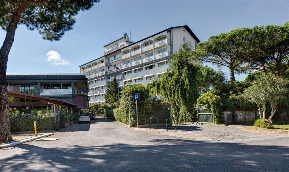 Aris Garden Hotel Casal Palocco Exteriör bild