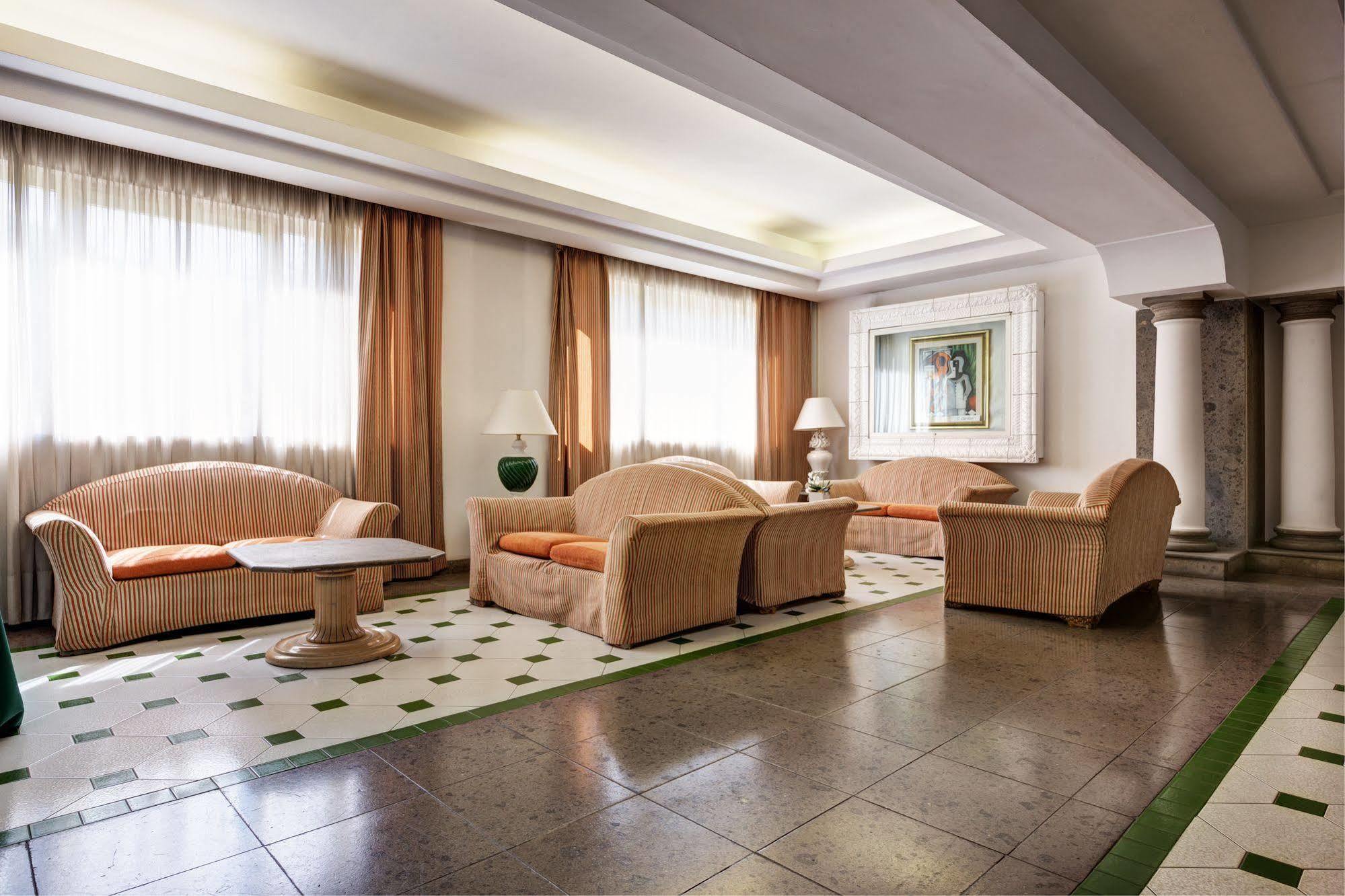 Aris Garden Hotel Casal Palocco Exteriör bild