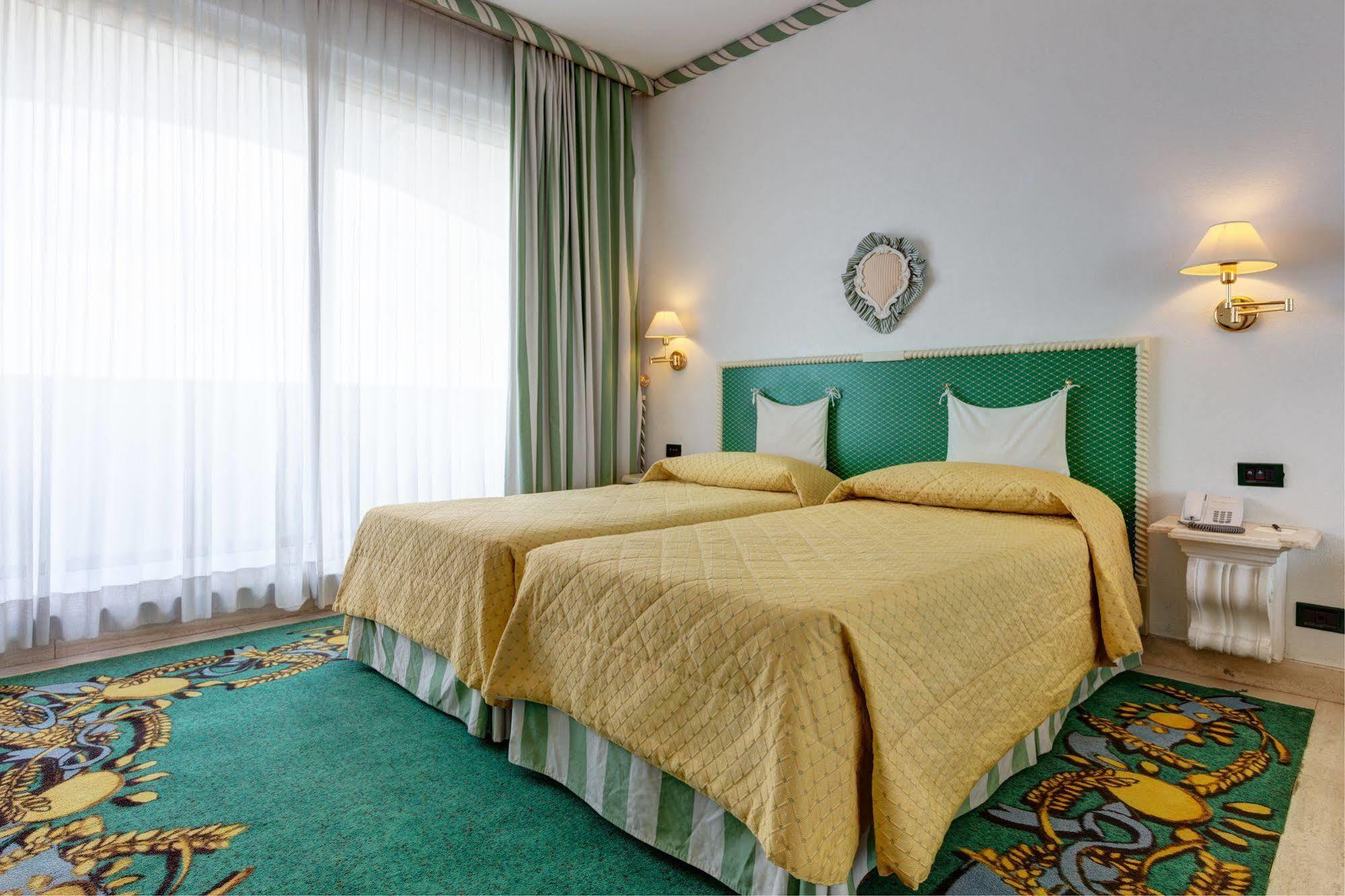 Aris Garden Hotel Casal Palocco Exteriör bild