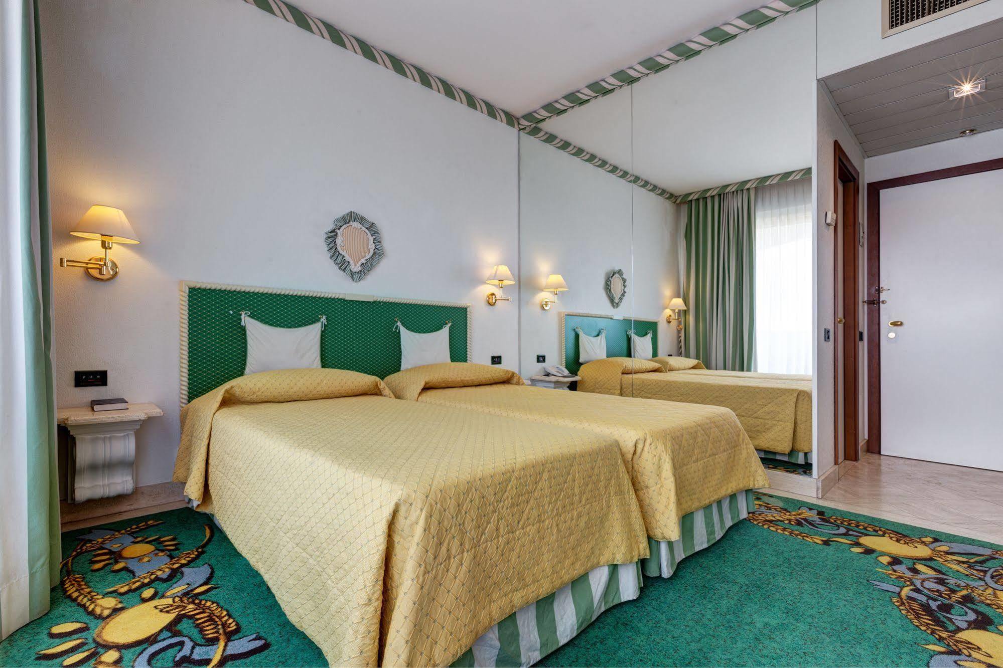 Aris Garden Hotel Casal Palocco Exteriör bild