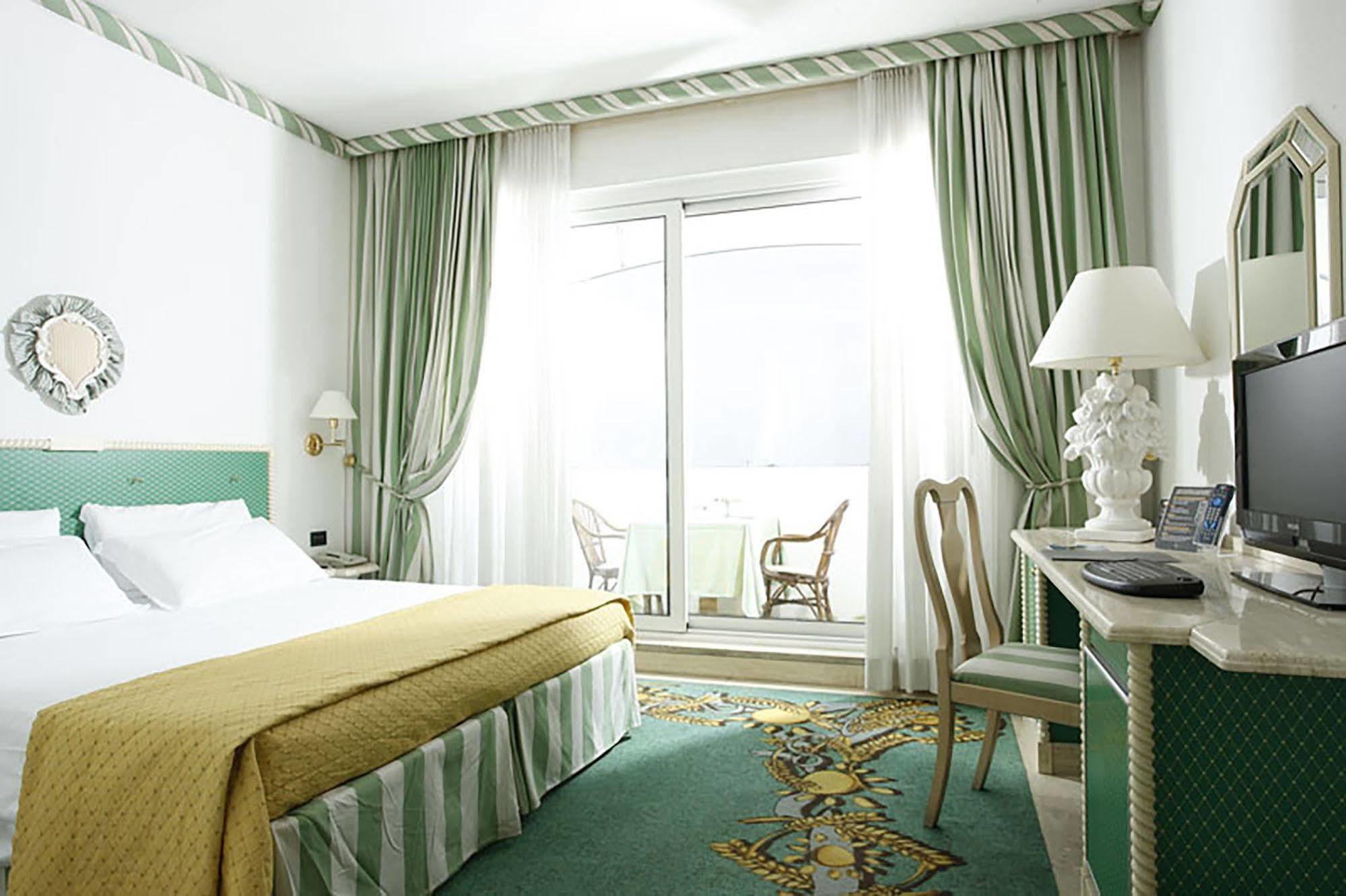 Aris Garden Hotel Casal Palocco Exteriör bild