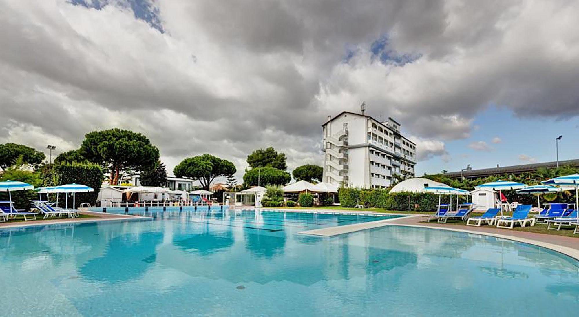 Aris Garden Hotel Casal Palocco Exteriör bild