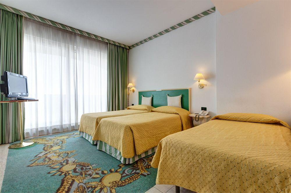 Aris Garden Hotel Casal Palocco Exteriör bild