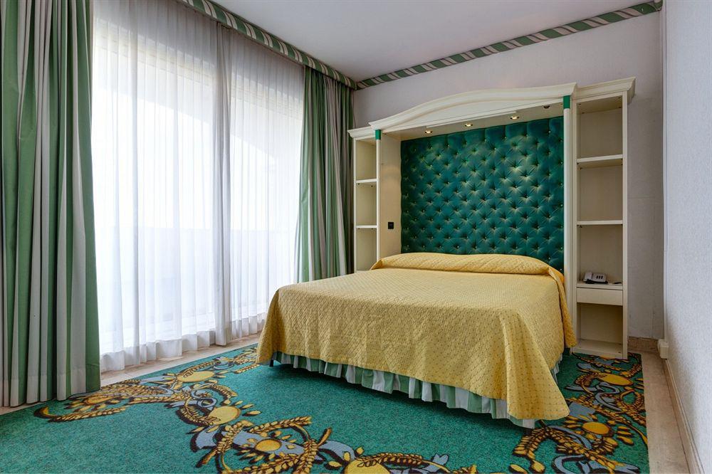 Aris Garden Hotel Casal Palocco Exteriör bild